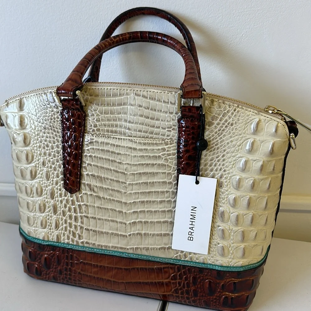 Gorgeous Brahmin Duxbury Satchel in Vanilla Macaw - Picture 4 of 9